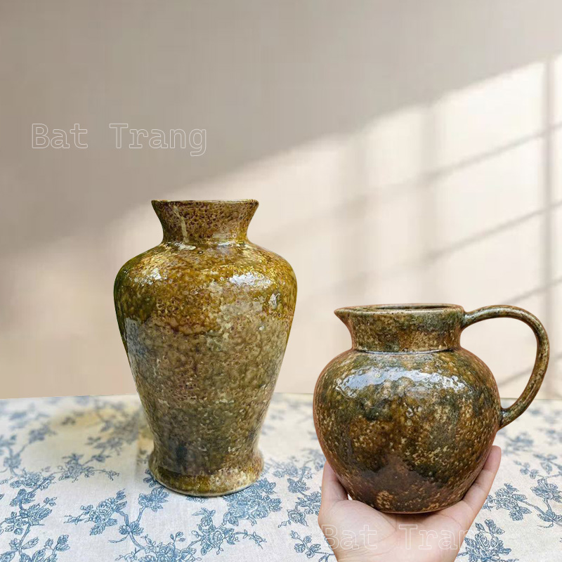 Antique Brown Ceramic Vases for Home Decor – Classic Elegance in Every Form