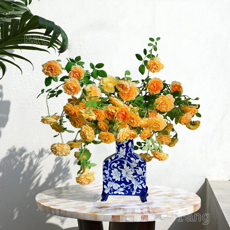 Unique Flower Vases Blending Modern and Traditional Design