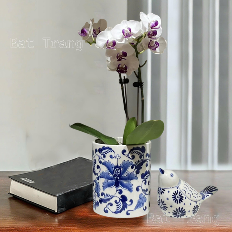 Blue And White 6 Inch Short Cylinder Ceramic Vase for Modern Homes