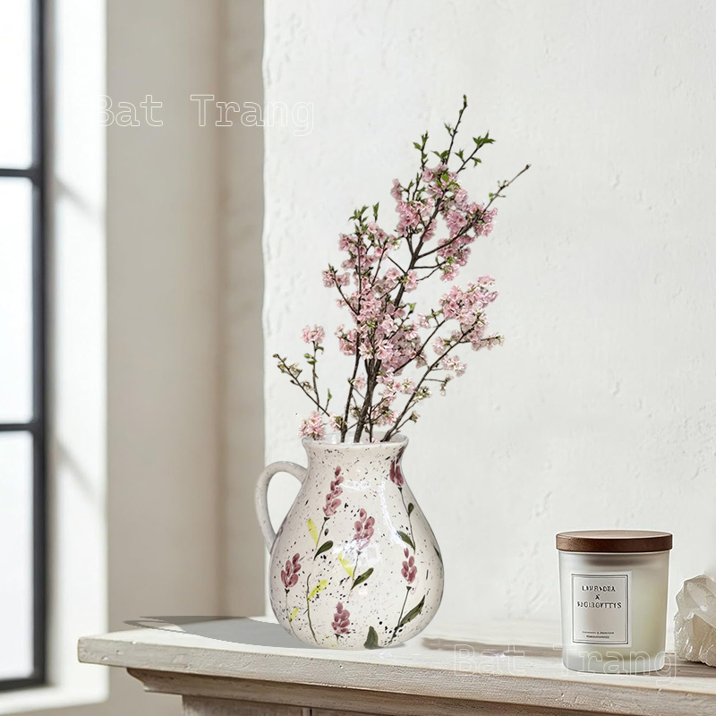 Home Decor Ideas With A Small Ceramic Flower Vase